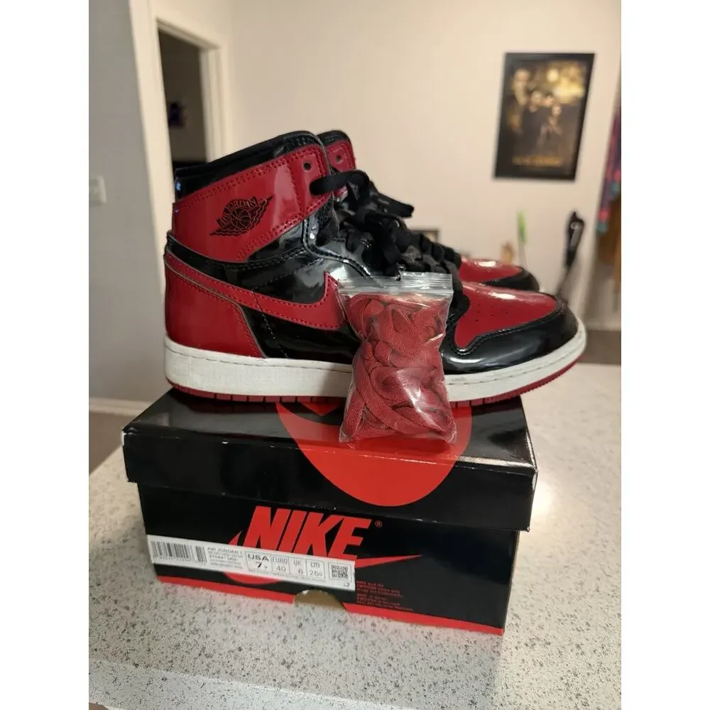 Nike Air Jordan 1 Retro High OG Patent Bred (GS) 575441-063 Size 7Y Box Included